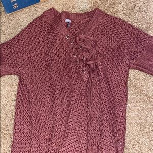 maroon sweater